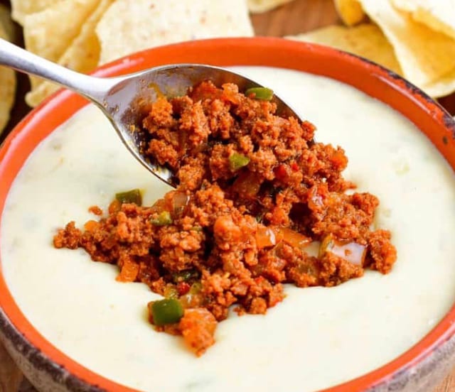 8 Oz Choriqueso / 2 Small Chips.