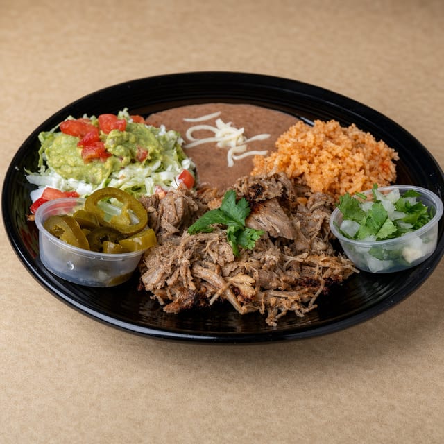 Pulled Pork Carnitas Plato.
